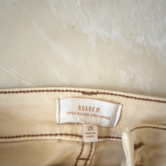 Roark Women's Beige Straight Leg Jeans - Picture 4 of 8